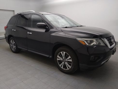 Used 2018 Nissan Pathfinder SV AWD/4WD image 11