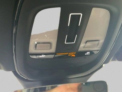 Used 2022 Volvo XC60 T8 R-Design w/ Advanced Package image 17