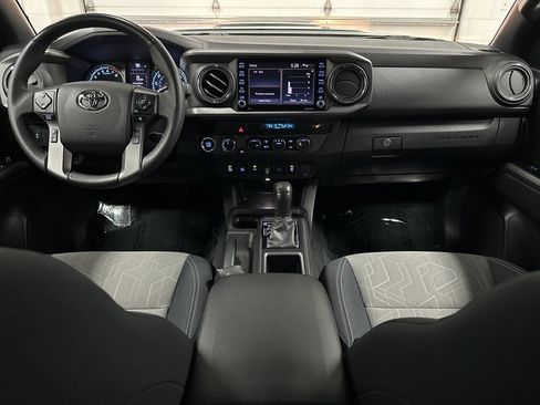 Used 2023 Toyota Tacoma TRD Sport w/ Technology Package image 23