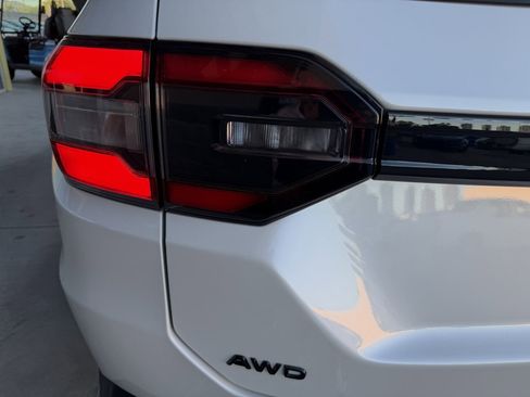 Used 2023 Honda Pilot Sport image 14