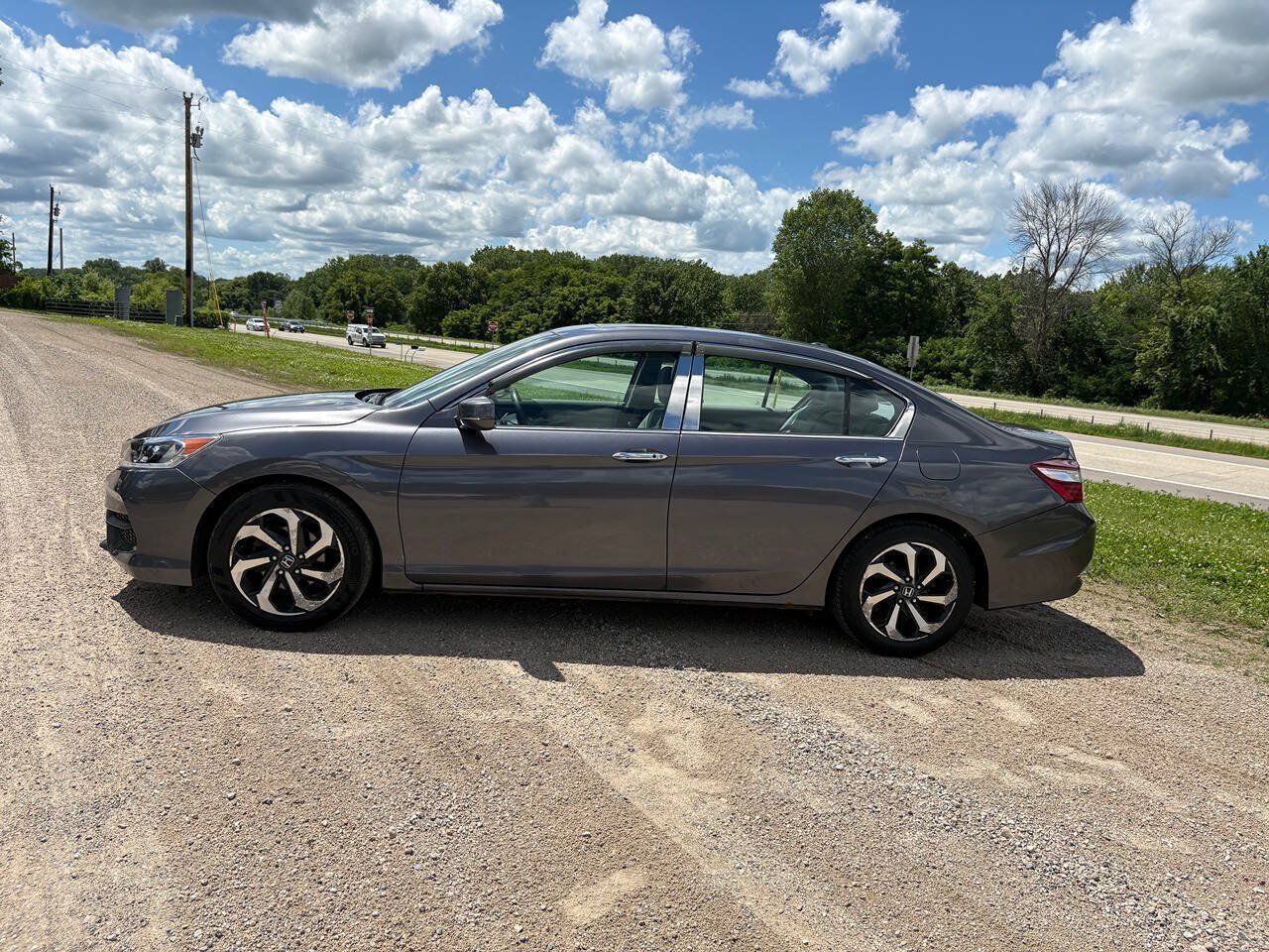 Used 2016 Honda Accord EX image 13