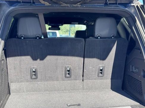 Used 2025 GMC Yukon Denali AWD/4WD image 22