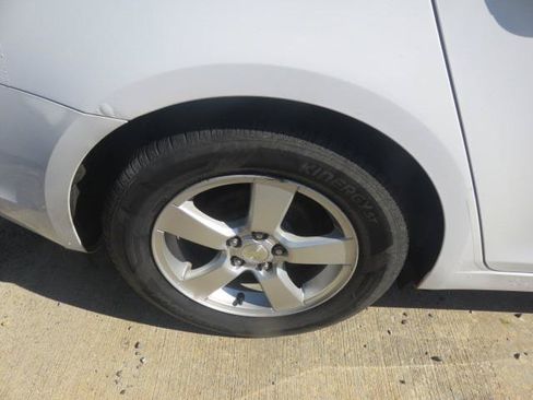 Used 2015 Chevrolet Cruze LT FWD image 26