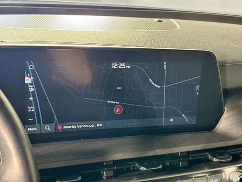 Used 2025 Kia Telluride AWD image 16
