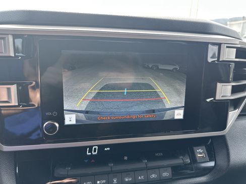 Used 2025 Toyota Tundra SR5 AWD/4WD image 26