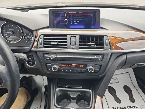 Used 2013 BMW 328i xDrive Sedan image 24