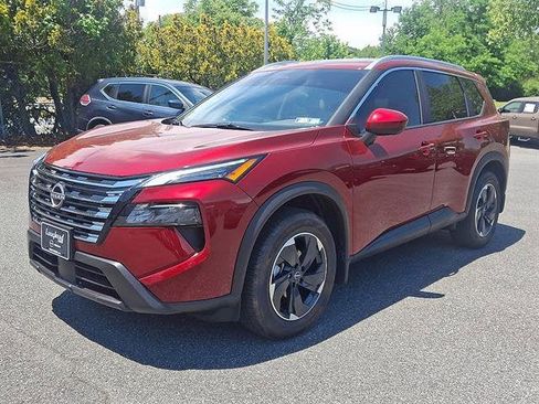 Certified 2026 Nissan Rogue SV w/ SV Premium Package AWD/4WD image 4