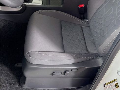 New 2026 Nissan Frontier SV image 18