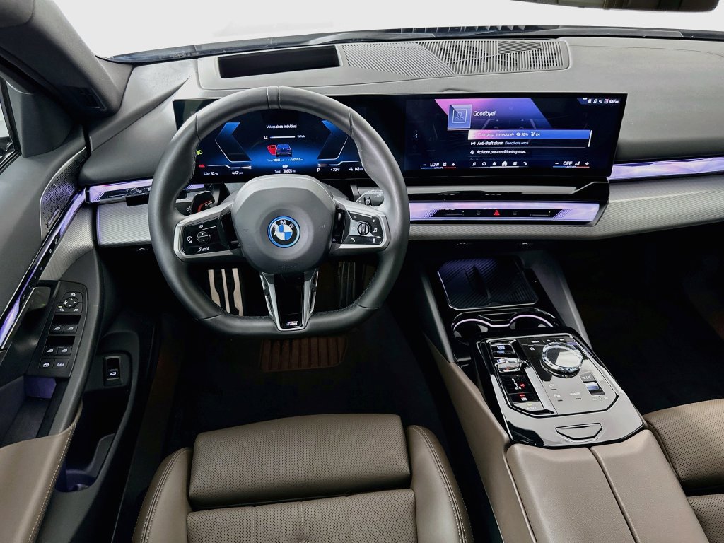 Certified 2024 BMW i5 eDrive40i w/ Executive Package RWD image 22