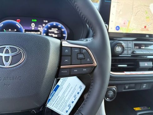 Used 2026 Toyota Grand Highlander AWD Hybrid image 26