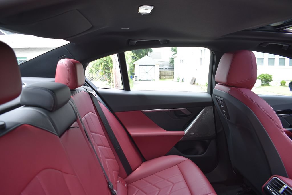 Used 2026 BMW 530i RWD image 25