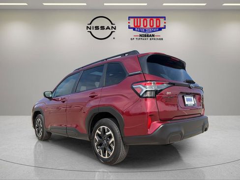 Used 2025 Subaru Forester Premium w/ Convenience Package #1 AWD/4WD image 4