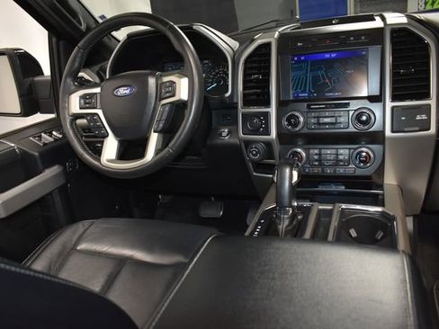 Used 2020 Ford F150 Lariat w/ Equipment Group 502A Luxury AWD/4WD image 35