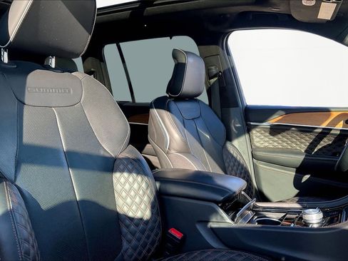 Used 2023 Jeep Grand Cherokee Summit image 31