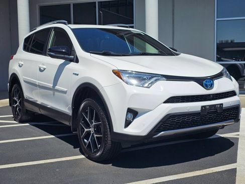 Used 2018 Toyota RAV4 SE w/ Advanced Technology Package AWD/4WD image 7