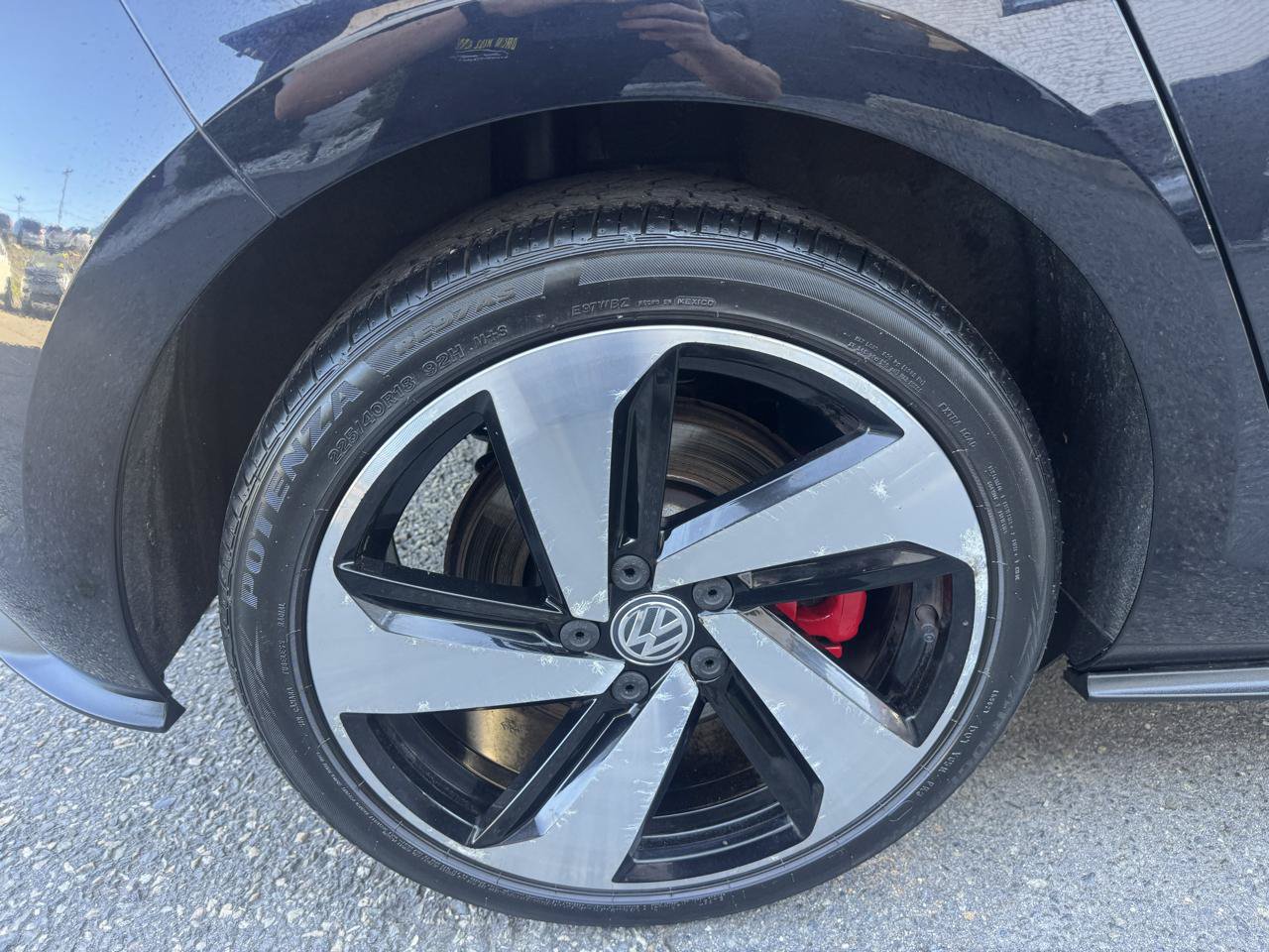 Used 2020 Volkswagen GTI SE FWD image 29