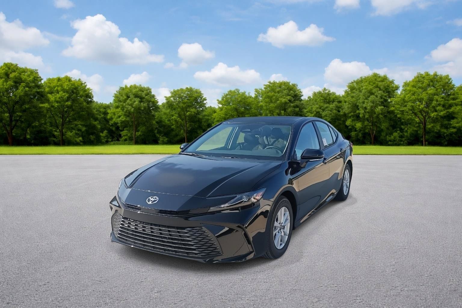 Used 2026 Toyota Camry LE FWD image 3