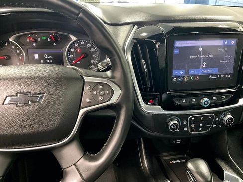 Used 2023 Chevrolet Traverse RS AWD/4WD image 19