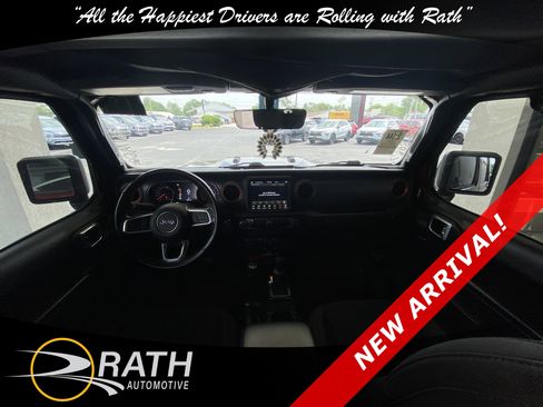 Used 2021 Jeep Gladiator Mojave AWD/4WD image 17