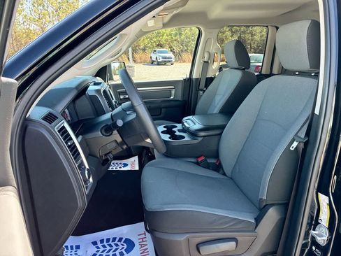 Used 2024 RAM 1500 Classic SLT image 17