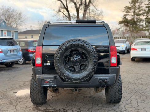 Used 2010 HUMMER H3 AWD/4WD image 16