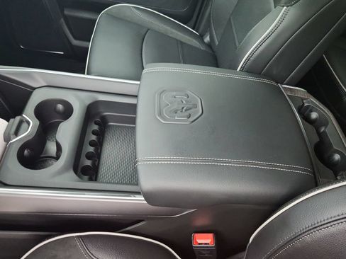 New 2026 RAM 2500 Laramie w/ Sport Appearance Package AWD/4WD image 28