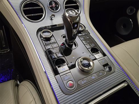 Used 2022 Bentley Continental GT image 41