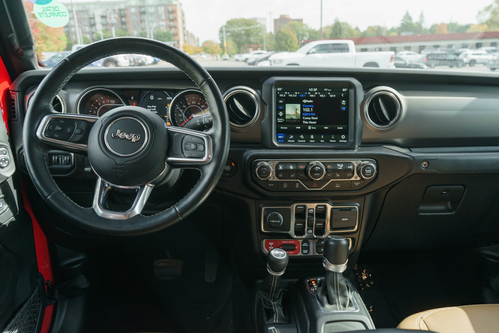 Used 2022 Jeep Gladiator Rubicon w/ LED Lighting Group AWD/4WD image 12