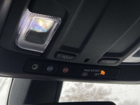 Used 2021 GMC Sierra 1500 AT4 image 30