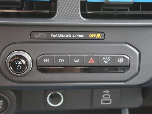 New 2025 Ford Maverick XLT w/ XLT Luxury Package FWD image 26