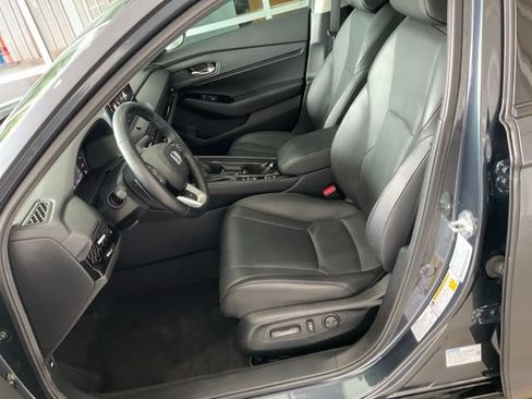 Used 2025 Honda Accord Touring image 4