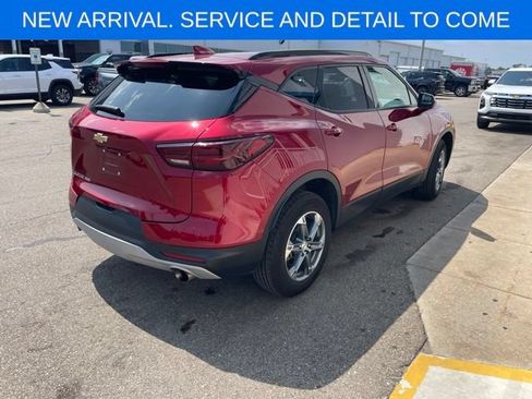 Used 2024 Chevrolet Blazer LT w/ Convenience Package AWD/4WD image 6