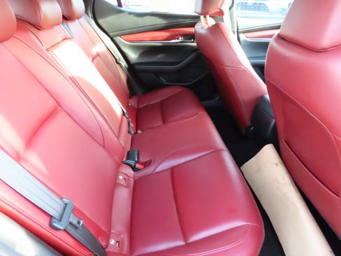 Used 2019 MAZDA MAZDA3 Hatchback w/ Premium Package image 13