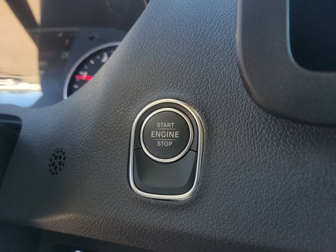 Used 2025 Mercedes-Benz Sprinter 2500 image 33