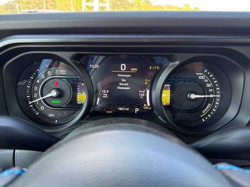 Used 2024 Jeep Wrangler Unlimited Rubicon 4xe image 17