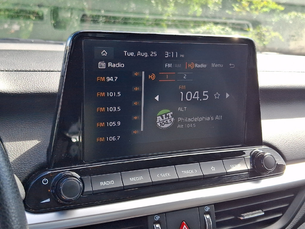 Used 2024 Kia Forte LXS w/ LXS Technology Package FWD image 3