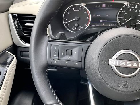Used 2023 Nissan Rogue SL w/ SL Premium Package AWD/4WD image 17