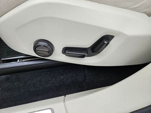 Certified 2024 Volvo XC90 T8 Plus w/ Protection Package AWD/4WD image 24