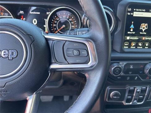 Used 2021 Jeep Wrangler Unlimited Sahara image 25