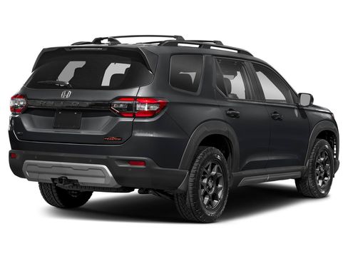 Used 2025 Honda Pilot TrailSport image 2