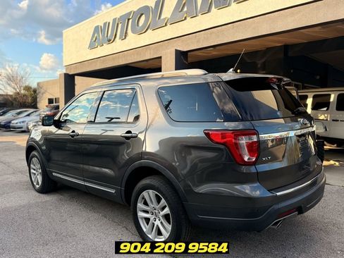 Used 2018 Ford Explorer XLT w/ Equipment Group 202A AWD/4WD image 6