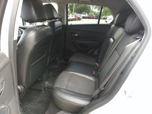 Used 2019 Chevrolet Trax LT w/ LT Convenience Package AWD/4WD image 20