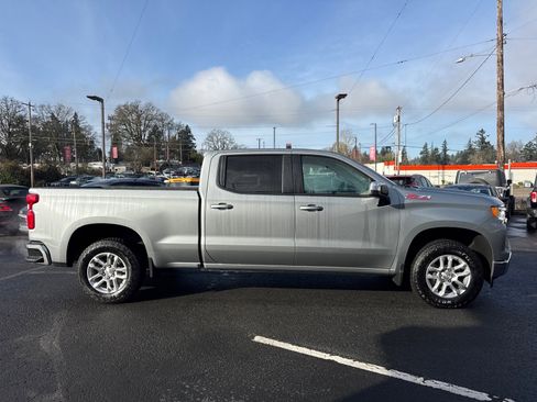Used 2025 Chevrolet Silverado 1500 LT w/ Z71 Off-Road Package AWD/4WD image 9