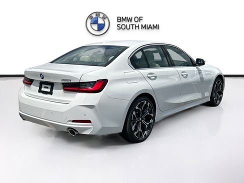 New 2025 BMW 330i Sedan image 6