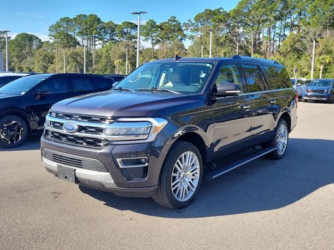 Used 2024 Ford Expedition Max Limited image 3