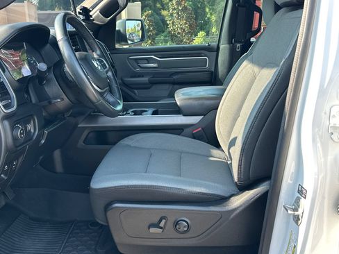 Used 2022 RAM 1500 Big Horn AWD/4WD image 11