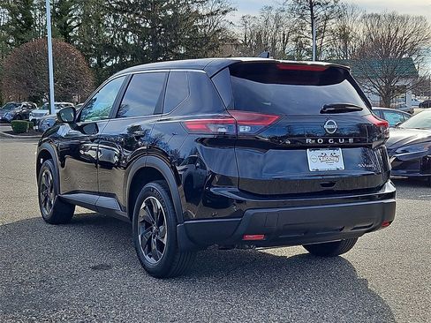 Certified 2024 Nissan Rogue SV image 5