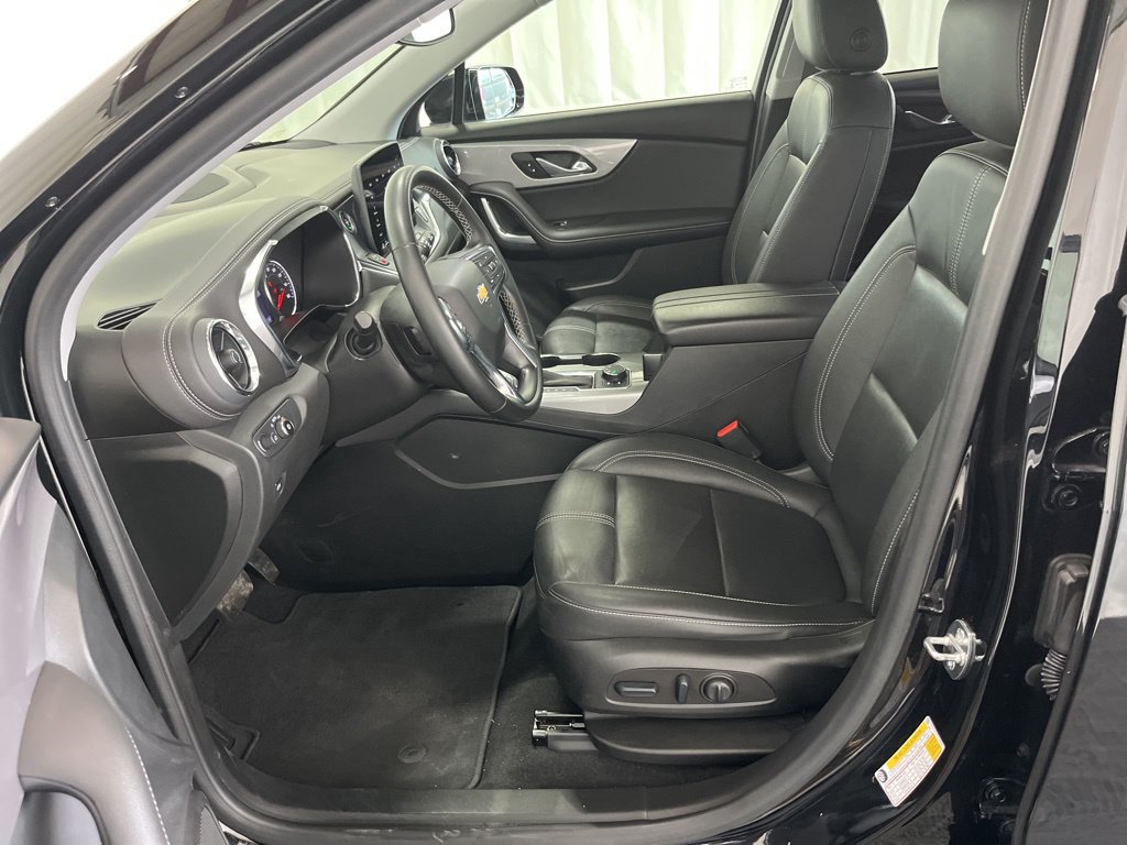 Used 2023 Chevrolet Blazer LT AWD/4WD image 3