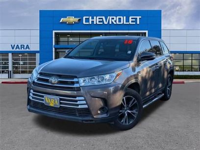 Used 2018 Toyota Highlander LE