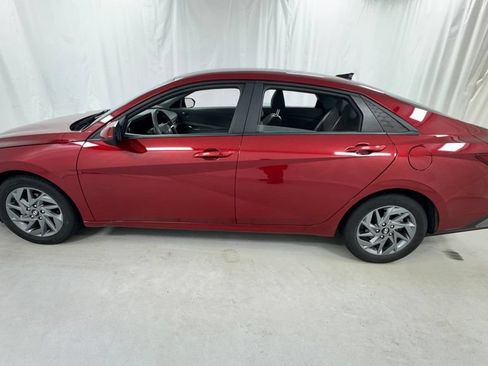Used 2024 Hyundai Elantra SEL FWD image 6